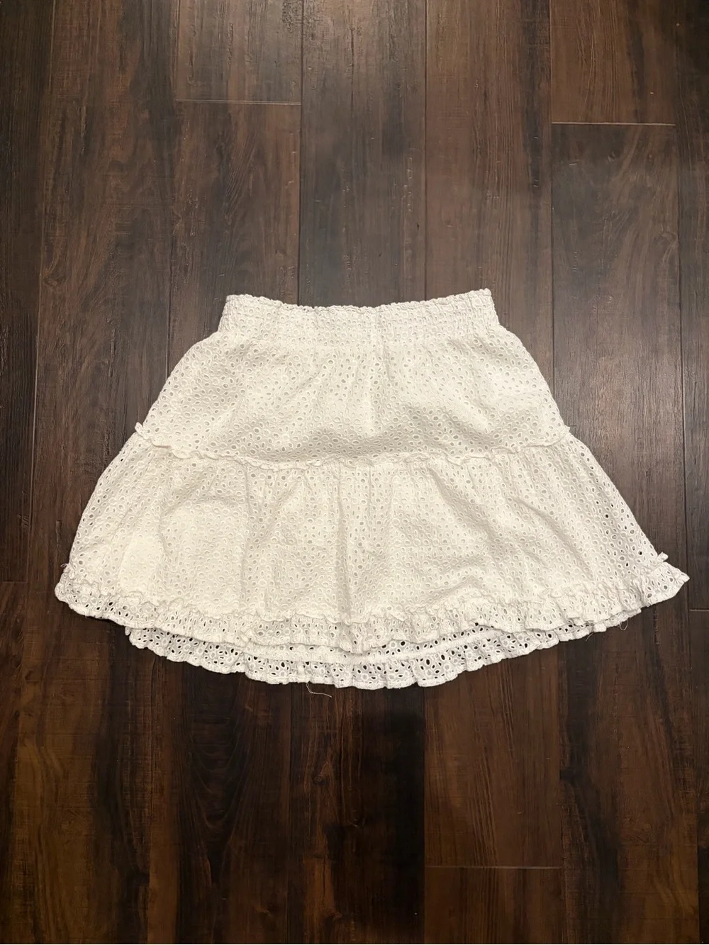 Bishop + Young White Eyelet Tiered Mini Skirt Small